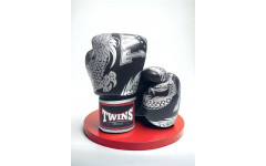 Боксерские перчатки TWINS Special FBGVL3-49 black-silver 10 oz