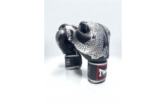 Боксерские перчатки TWINS Special FBGVL3-49 black-silver 10 oz