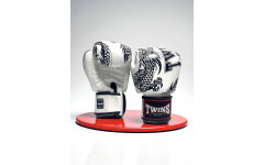 Боксерские перчатки TWINS FBGVL3-49 white black 14 oz