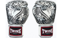 Боксерские перчатки Twins Special FBGVL3-52 Dragon white silver 12 oz Боксерские перчатки Twins Special FBGVL3-52 Dragon white silver 12 oz